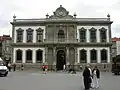 Façade s'ouvrant sur la place d'Espagne
