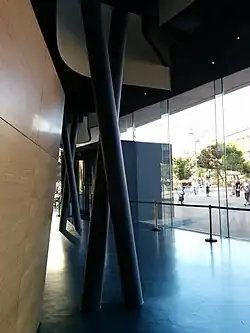 Colonnes "bailarinas"