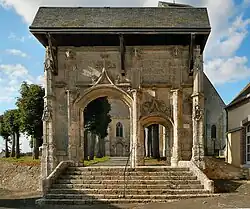 Portail de l'ancien cimetière.