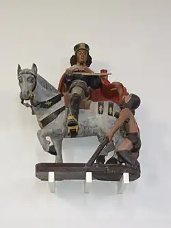 La Charité de Saint-Martin : statue en bois polychrome du XVIè siècle.