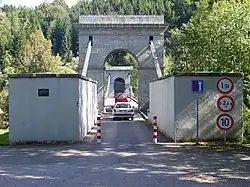 L'entrée du pont.