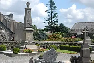 Monument aux morts.