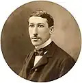 L'ésotériste René Guénon (1886-1951), ancien élève et professeur de philosophie[268].