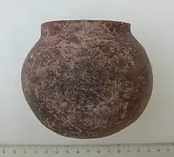 Exemple de Dark Faced Burnished Ware provenant de Shir (Syrie).
