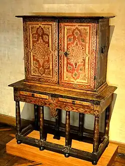 Cabinet en Maroquin (Premier quart du XVIIe siècle, château d'Écouen).