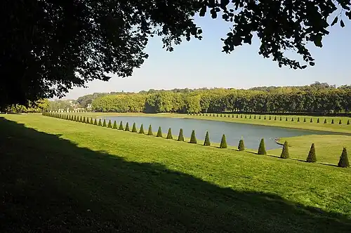 Grand bassin du domaine.