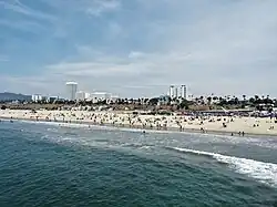 Vue de Santa Monica depuis la jetée.