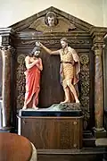La scène représentant le baptême du Christ.