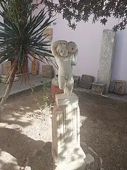 Statuette enfant à la cruche