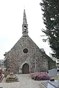 Façade et clocher.