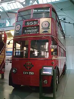 Trolleybus à deux étages.