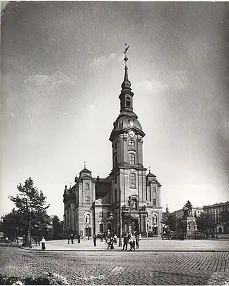 Nouvelle église en 1900, reconstruite à la fin du XIXe siècle.
