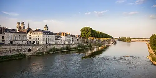 La Loire au centre d'Orléans.