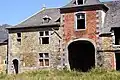 Tour-poche et corps de logis