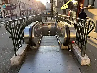 L'accès no&nbsp;2, « Rue Niepce ».