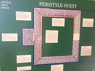 Péristyle ouest.
