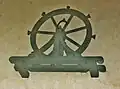 Chapelle Saint-Nicolas de Priziac : la roue à carillons.