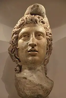 La tête de Mithra.