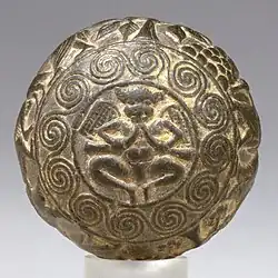 Sphère de pierre avec des scènes de rites au sanctuaire d'un Yaksha (esprit de la nature masculine) (période Maurya, IIIe&nbsp;siècle&nbsp;av. J.-C.)