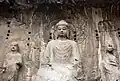 Vue rapprochée sur l'auréole au graphisme typiquement chinois.