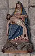 Piétà en bois polychrome datant du XVIIe&nbsp;siècle, provenant de l'ancienne Chapelle de la Trinité de Quéven.