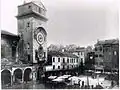 Piazza delle Erbe avant la destruction des maisons construites sur la Rotonde de San Lorenzo.