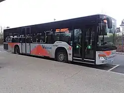 Le S 415 NF no&nbsp;886 du réseau Valoise à la gare routière d'Herblay.