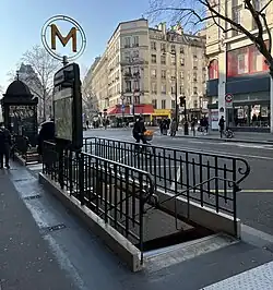 L'accès no&nbsp;1, « Avenue Ledru-Rollin ».