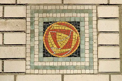 Mosaïque florale stylisée.