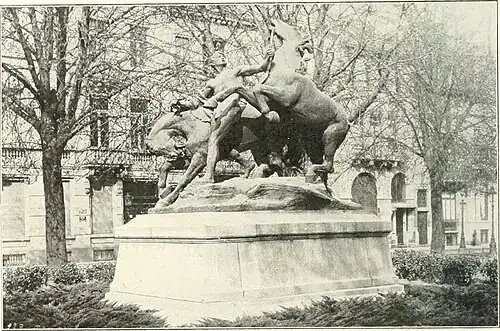 La sculpture à l'avenue Louise en 1910.