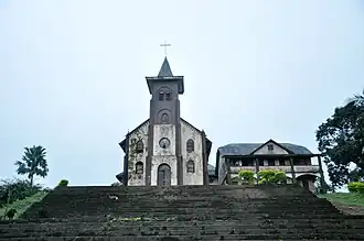 Montée vers l'église Saint Engelbert.