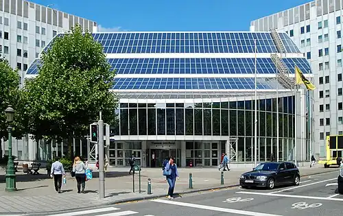 Le pavillon d'entrée, qui a valu à l'édifice son surnom « de Schans ».