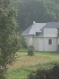 La chapelle Saint-Nicolas accolée au nord de la ferme