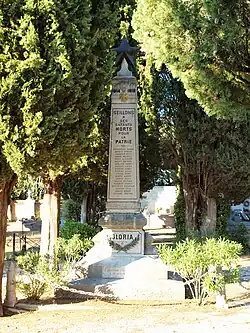 Monument aux morts.
