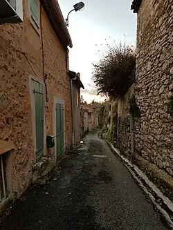 Ruelle du village.