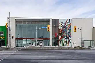 Édicules et une entrée de la station le 13 février 2026.