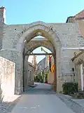 La porte d'en Bas (extérieur).