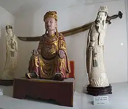 statues en ivoire,