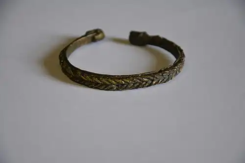 Bracelet en fer issu de la villa-gallo-romaine du Gleyzia.