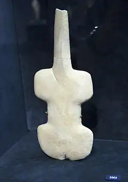 Idole en forme de violon, 21&nbsp;cm, -3200 / -2800.