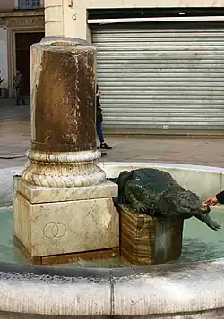 La fontaine au crocodile.