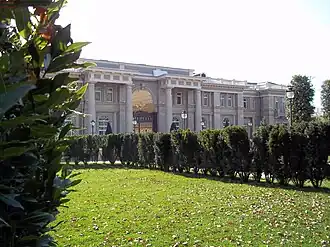 Façade.