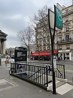 L'accès no&nbsp;4 « Rue de Sèze ».