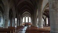Intérieur, nef.