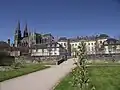 La cathédrale, le Palais d'Argentré, vus depuis le Parc d'Argentré.