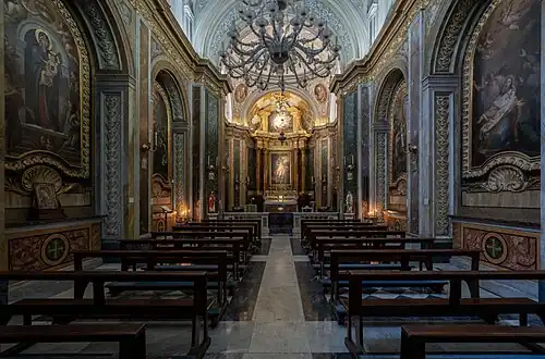 Intérieur.