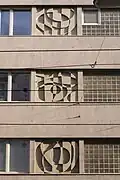 N° 93-97, décoration de façade