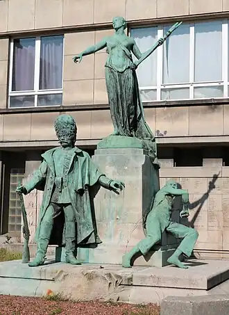 Le groupe sculpté.