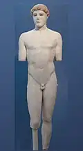 « Éphèbe de Critios ». Vers 480. Marbre de Paros. Original