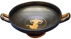 Kylix à figures rouges du Peintre d'Euergidès, c. -500.